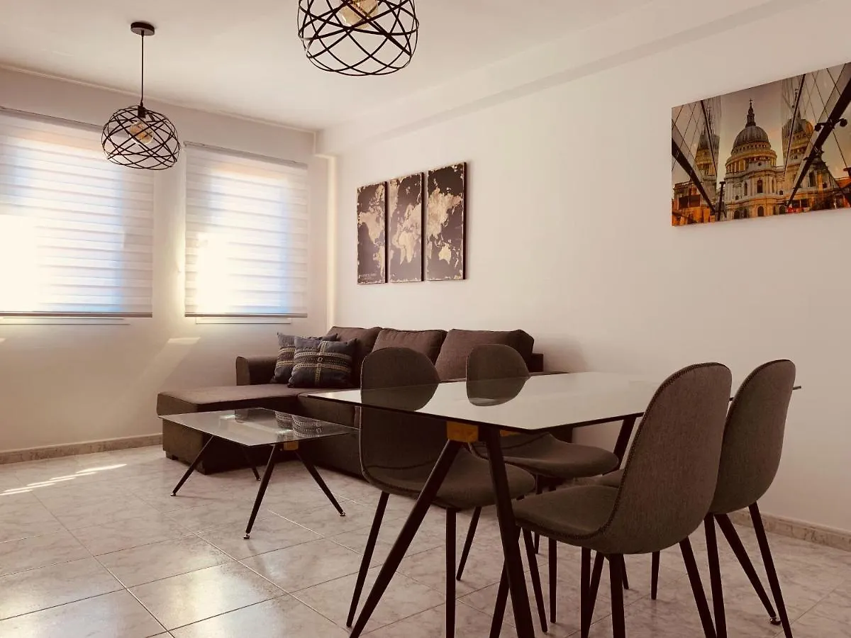 A&F Comfort Modern House Vecindario